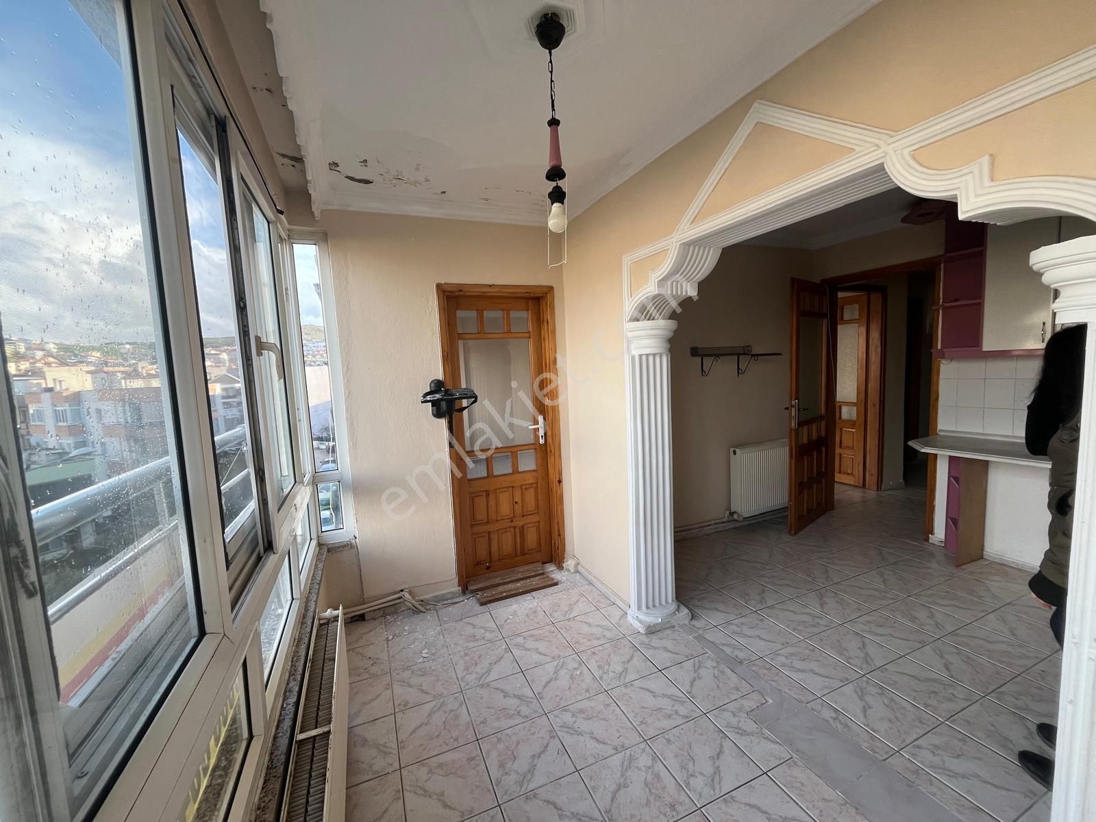 C.b. Route | Merkezi Konumda Denize Yakın Kiralık 5+1 Dubleks