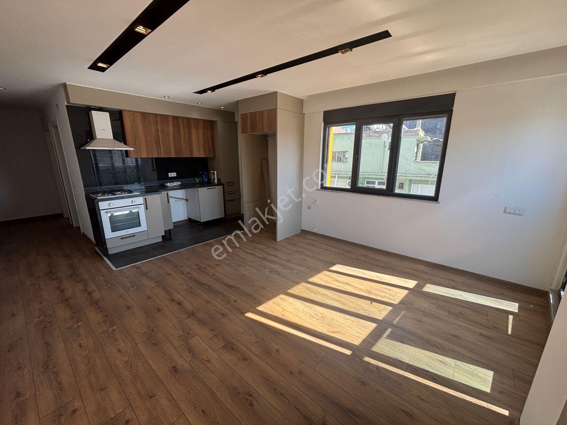 Büyükşehir Belediye Arkası Arakat Kullanışlı 1+1 Kiralık