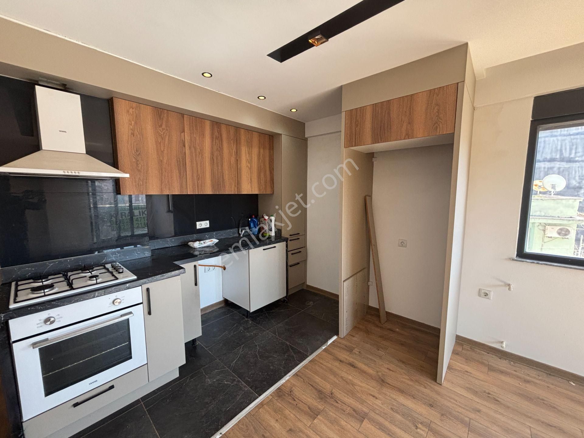 Büyükşehir Belediye Arkası Arakat Kullanışlı 1+1 Kiralık - Görsel 2