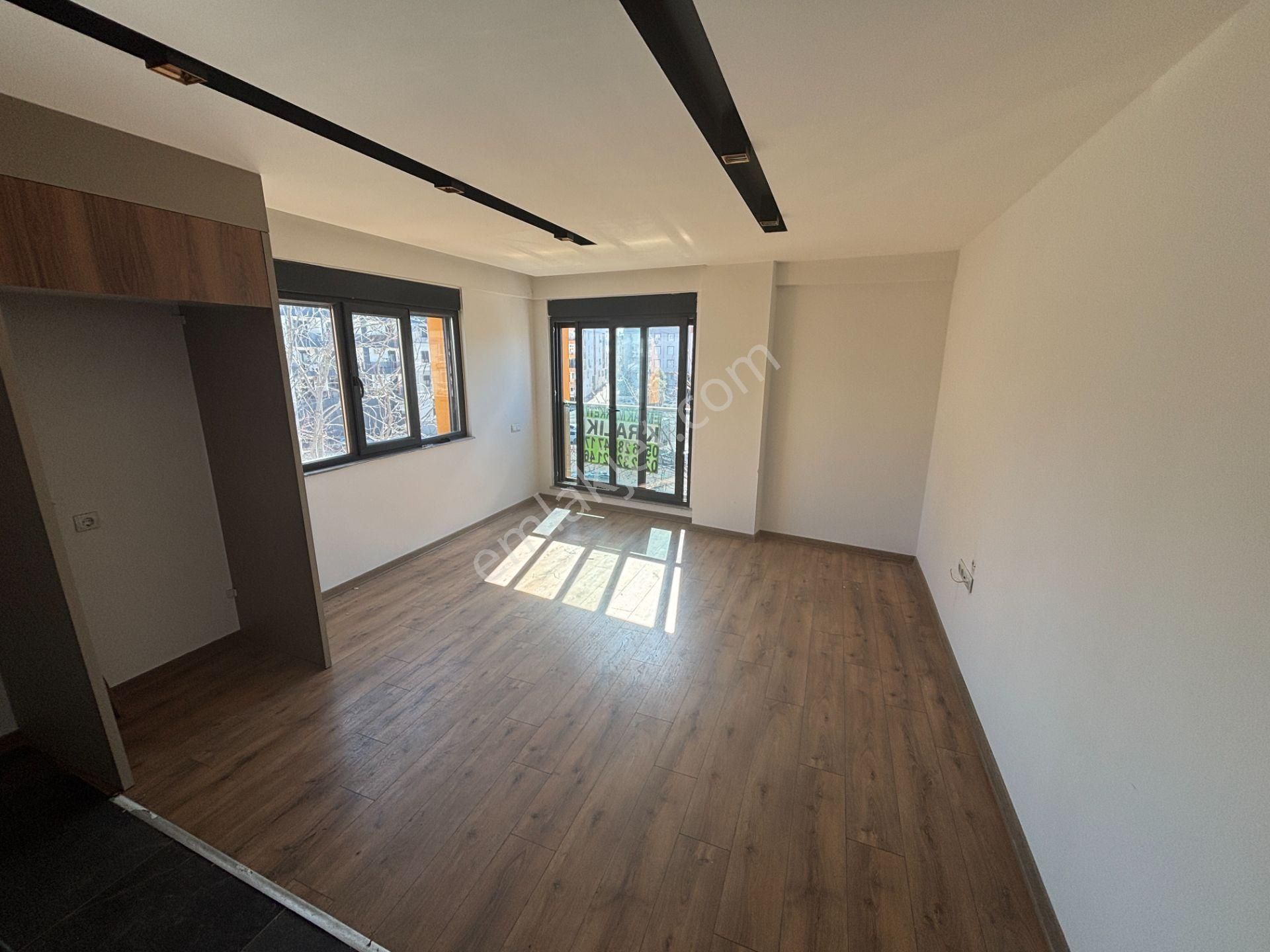 Büyükşehir Belediye Arkası Arakat Kullanışlı 1+1 Kiralık - Görsel 4