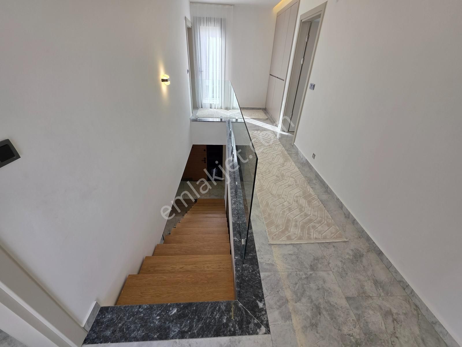 Kuşadasında Denize Yakın 4+1 Sıfır Müstakil Eşyalı Satılık Villa - Görsel 18