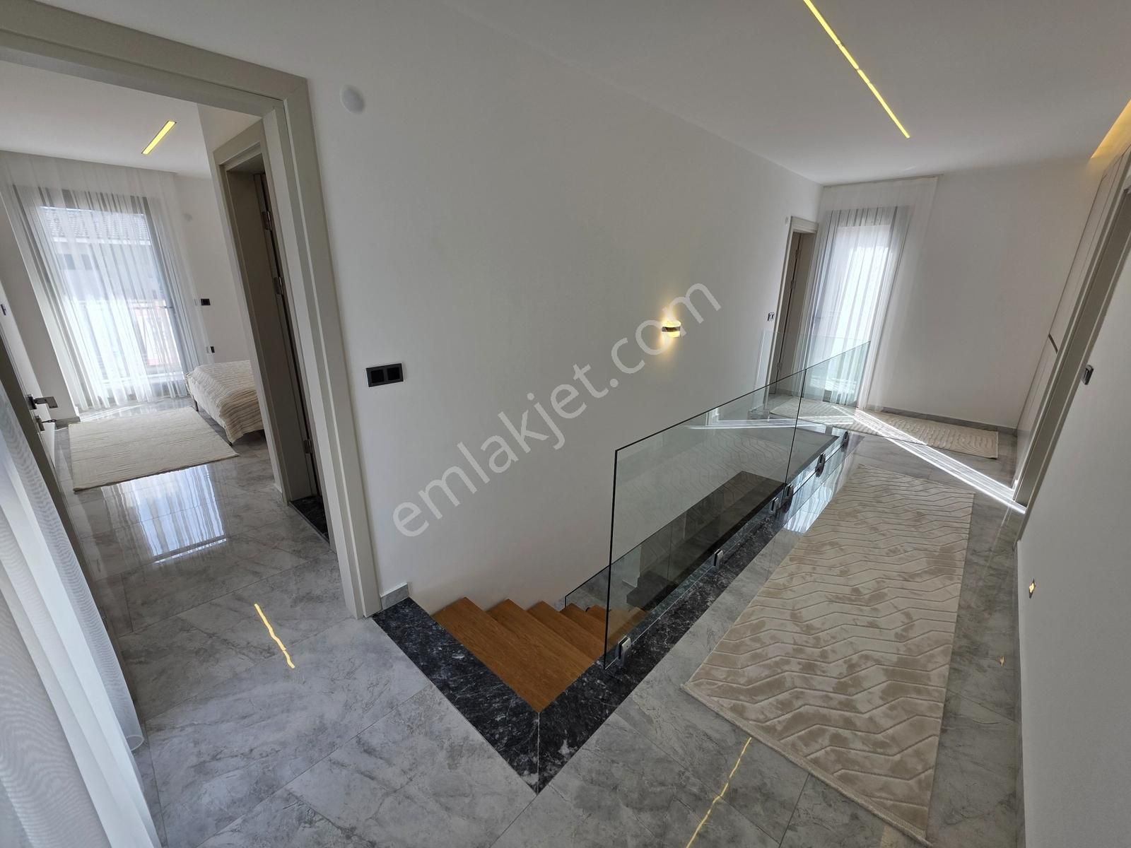 Kuşadasında Denize Yakın 4+1 Sıfır Müstakil Eşyalı Satılık Villa - Görsel 9