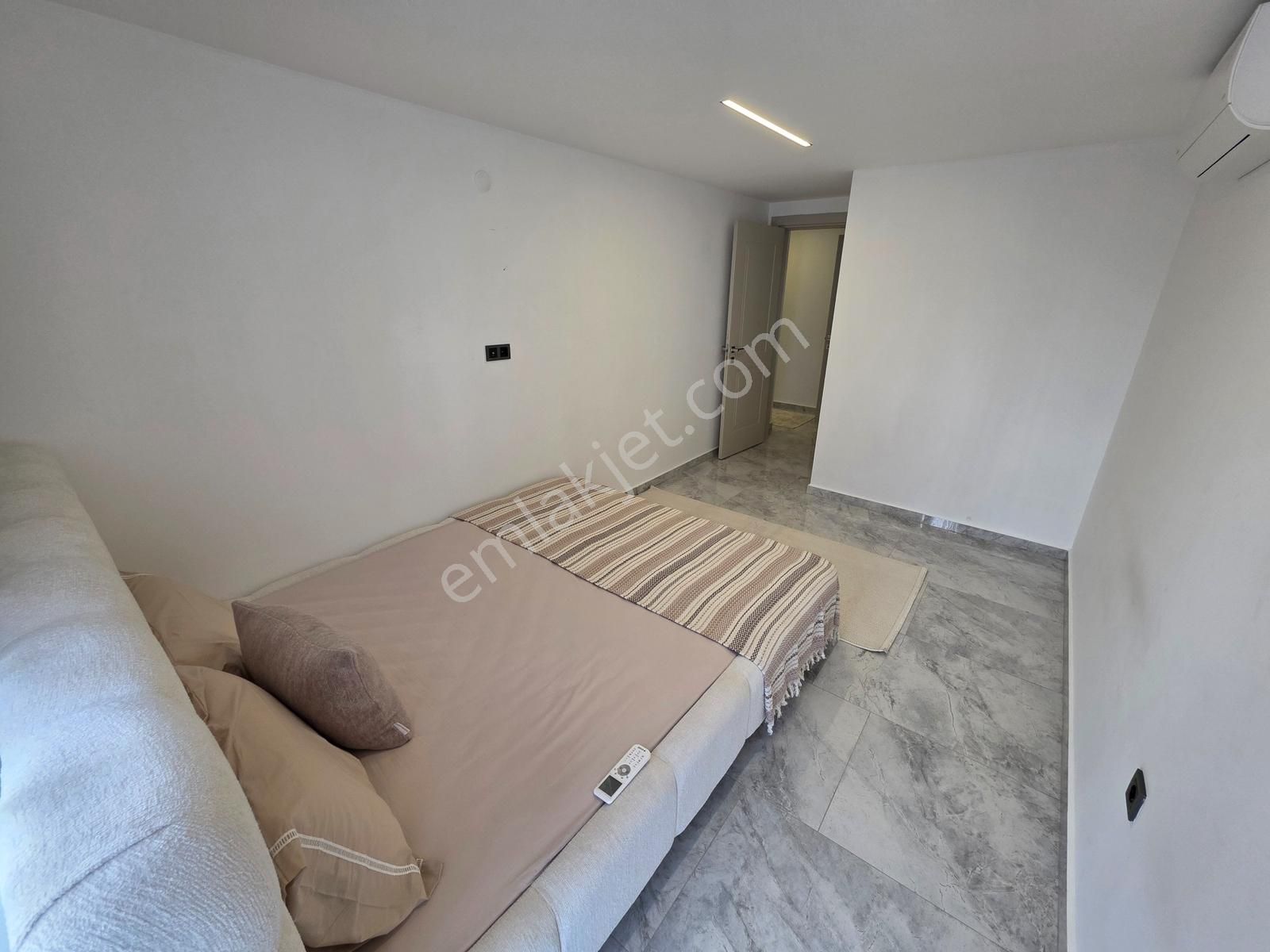 Kuşadasında Denize Yakın 4+1 Sıfır Müstakil Eşyalı Satılık Villa - Görsel 24