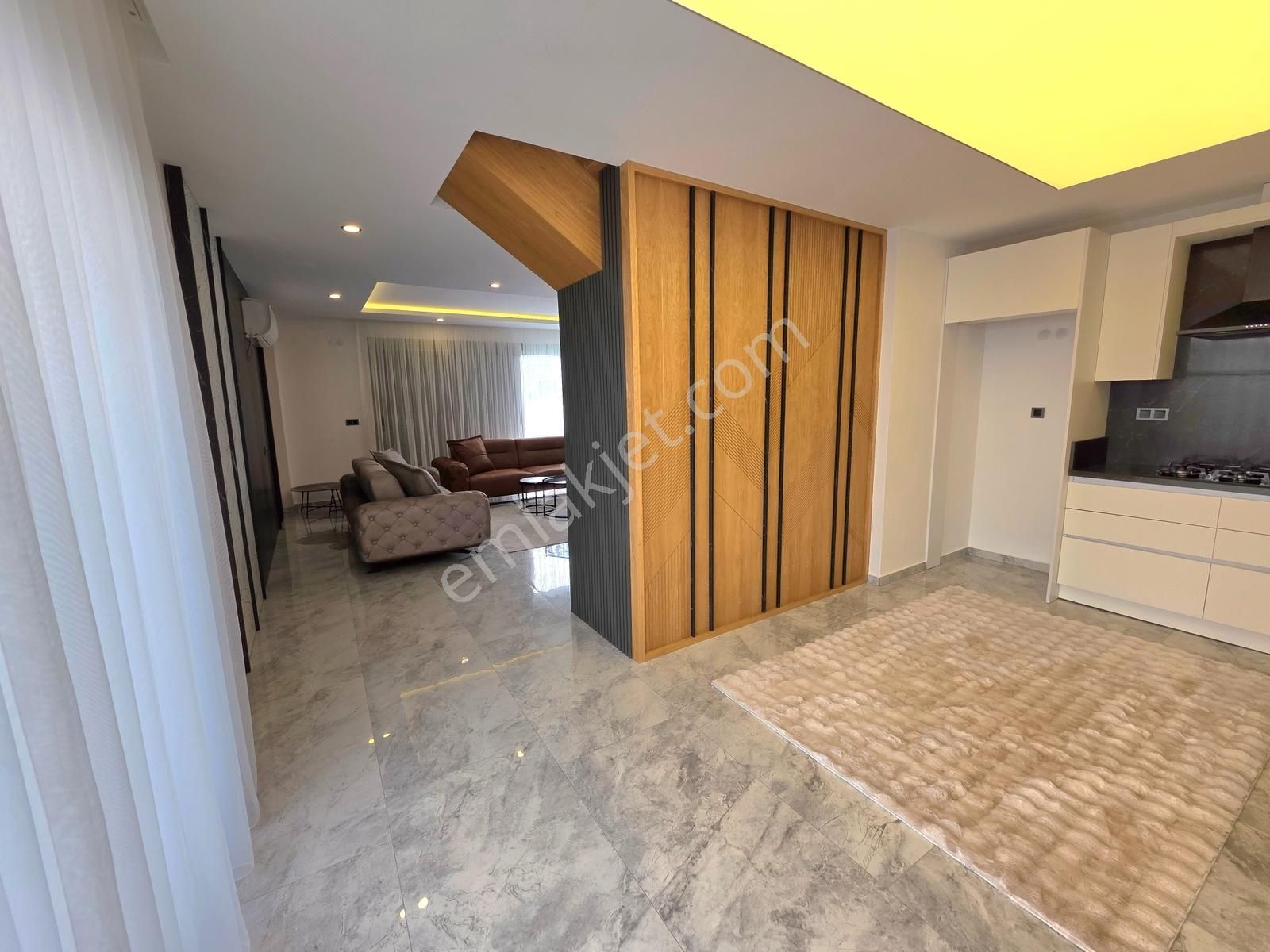 Kuşadasında Denize Yakın 4+1 Sıfır Müstakil Eşyalı Satılık Villa - Görsel 16