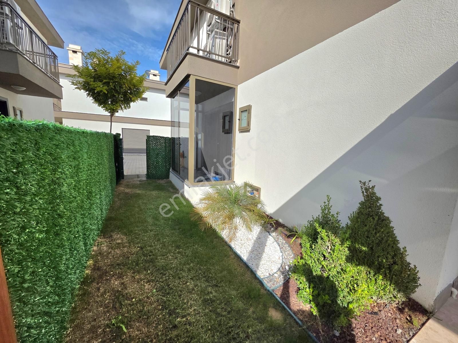 Kuşadasında Denize Yakın 4+1 Sıfır Müstakil Eşyalı Satılık Villa - Görsel 14