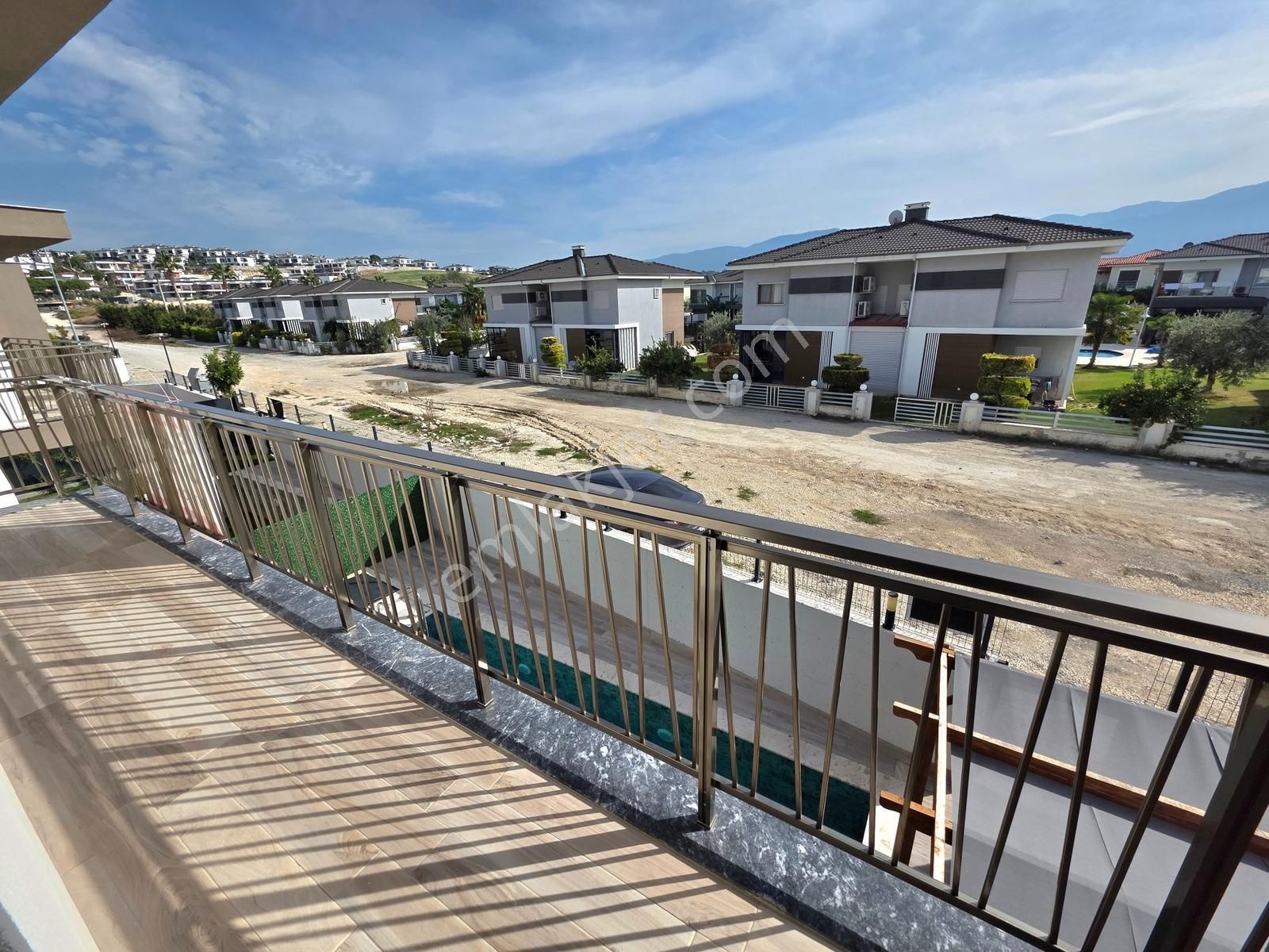 Kuşadasında Denize Yakın 4+1 Sıfır Müstakil Eşyalı Satılık Villa - Görsel 35