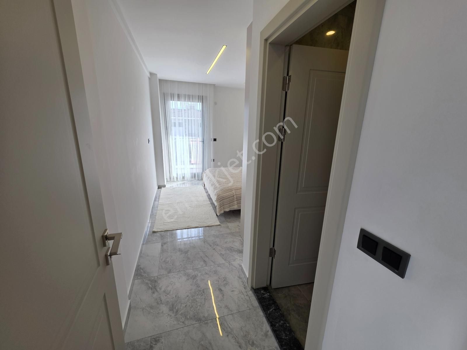 Kuşadasında Denize Yakın 4+1 Sıfır Müstakil Eşyalı Satılık Villa - Görsel 8