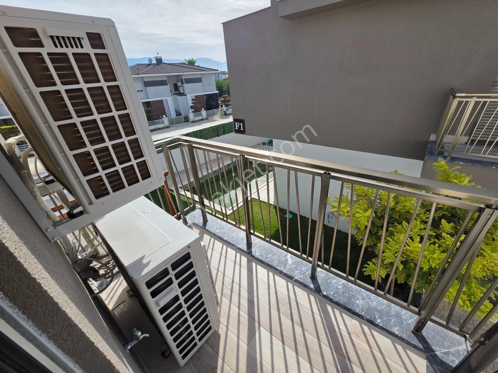 Kuşadasında Denize Yakın 4+1 Sıfır Müstakil Eşyalı Satılık Villa - Görsel 13