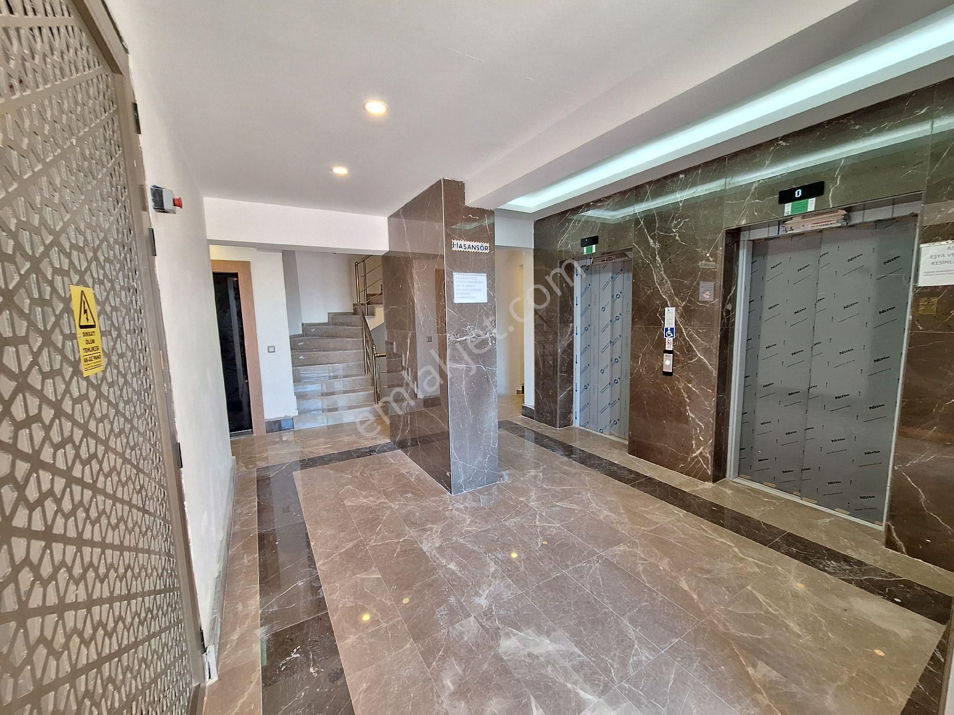 Konyaaltı Uncalı Mahallesinde Havuzlu Güvenlikli Site İçinde Yerden Isıtmalı Sıfır 2+1 Daire - Görsel 4