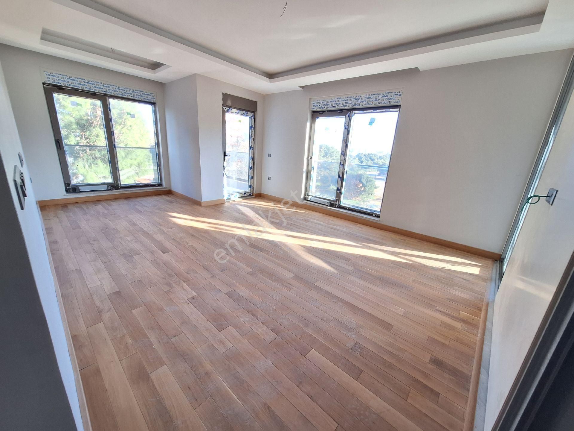Konyaaltı Uncalı Mahallesinde Havuzlu Güvenlikli Site İçinde Yerden Isıtmalı Sıfır 2+1 Daire - Görsel 8