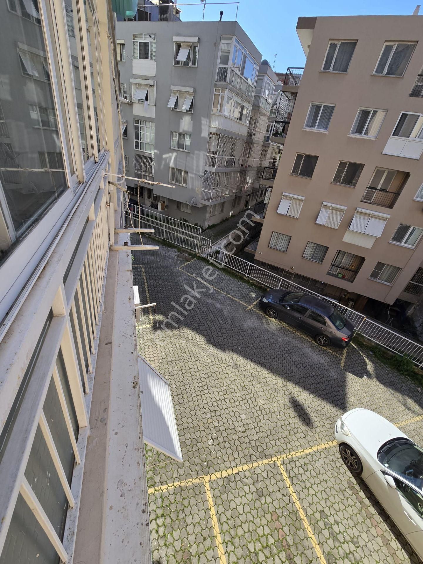 Karabağlar Üçkuyular Mahallesinde Doğalgazlı Kiralık 3+1 Daire - Görsel 15