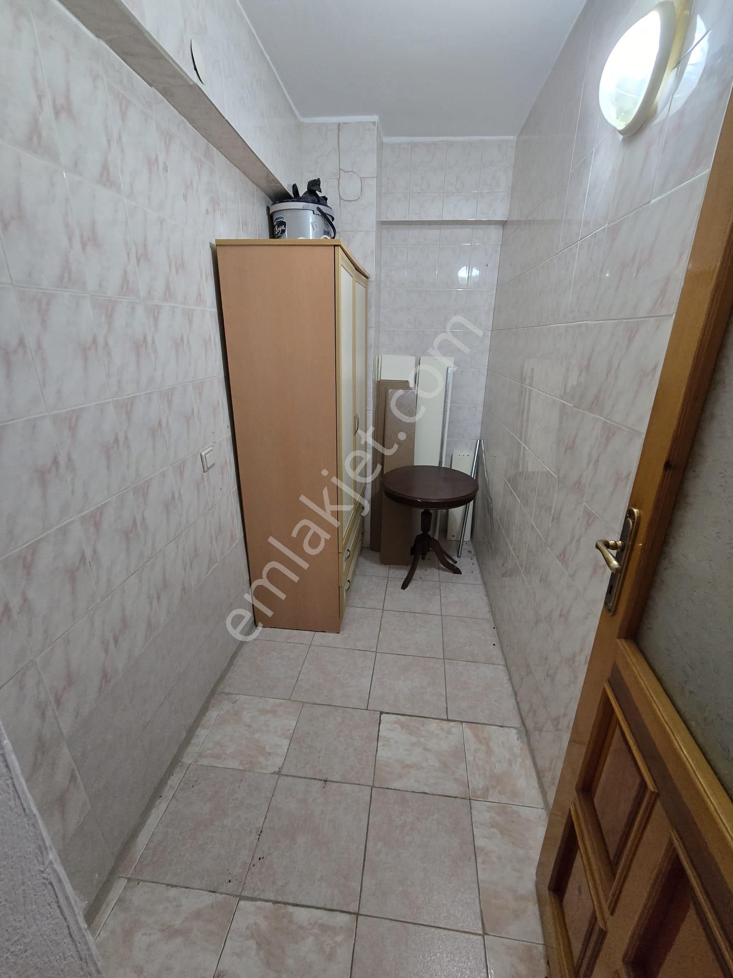 Karabağlar Üçkuyular Mahallesinde Doğalgazlı Kiralık 3+1 Daire - Görsel 9