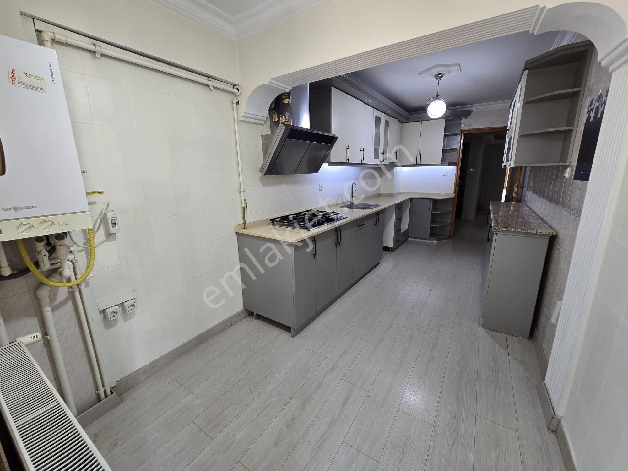 Karabağlar Üçkuyular Mahallesinde Doğalgazlı Kiralık 3+1 Daire - Görsel 16