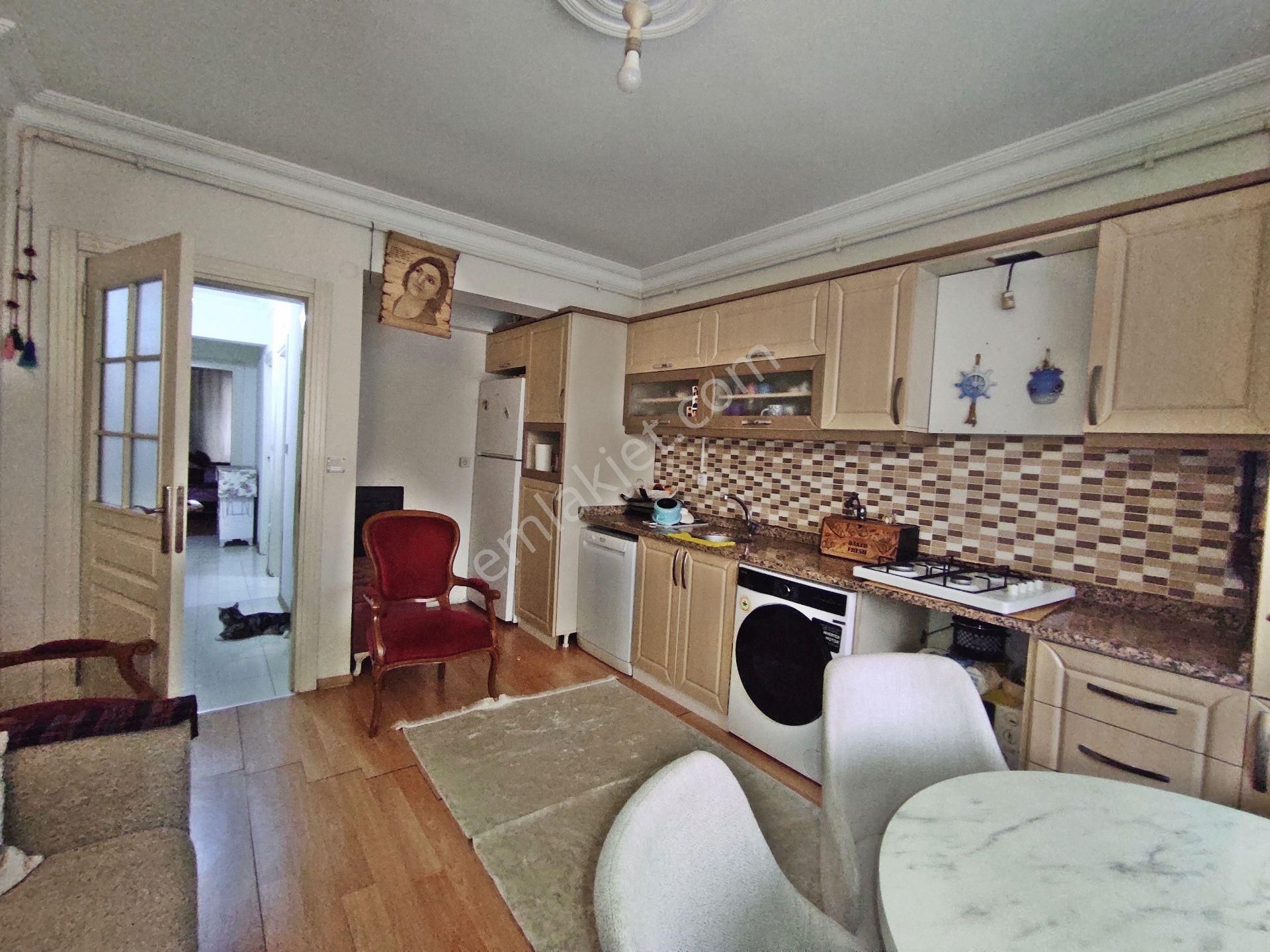 Bahçelievler Cumhuriyet Mah 65,m2-2+1,yüksek Giriş Daire - Görsel 6