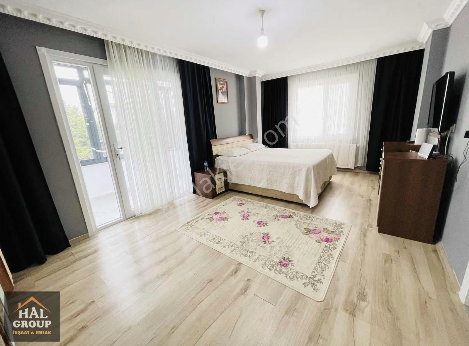 Hal İnşaat Firmasından Geniş Ailelere Özel 6+1 Merkezde Villa - Görsel 23