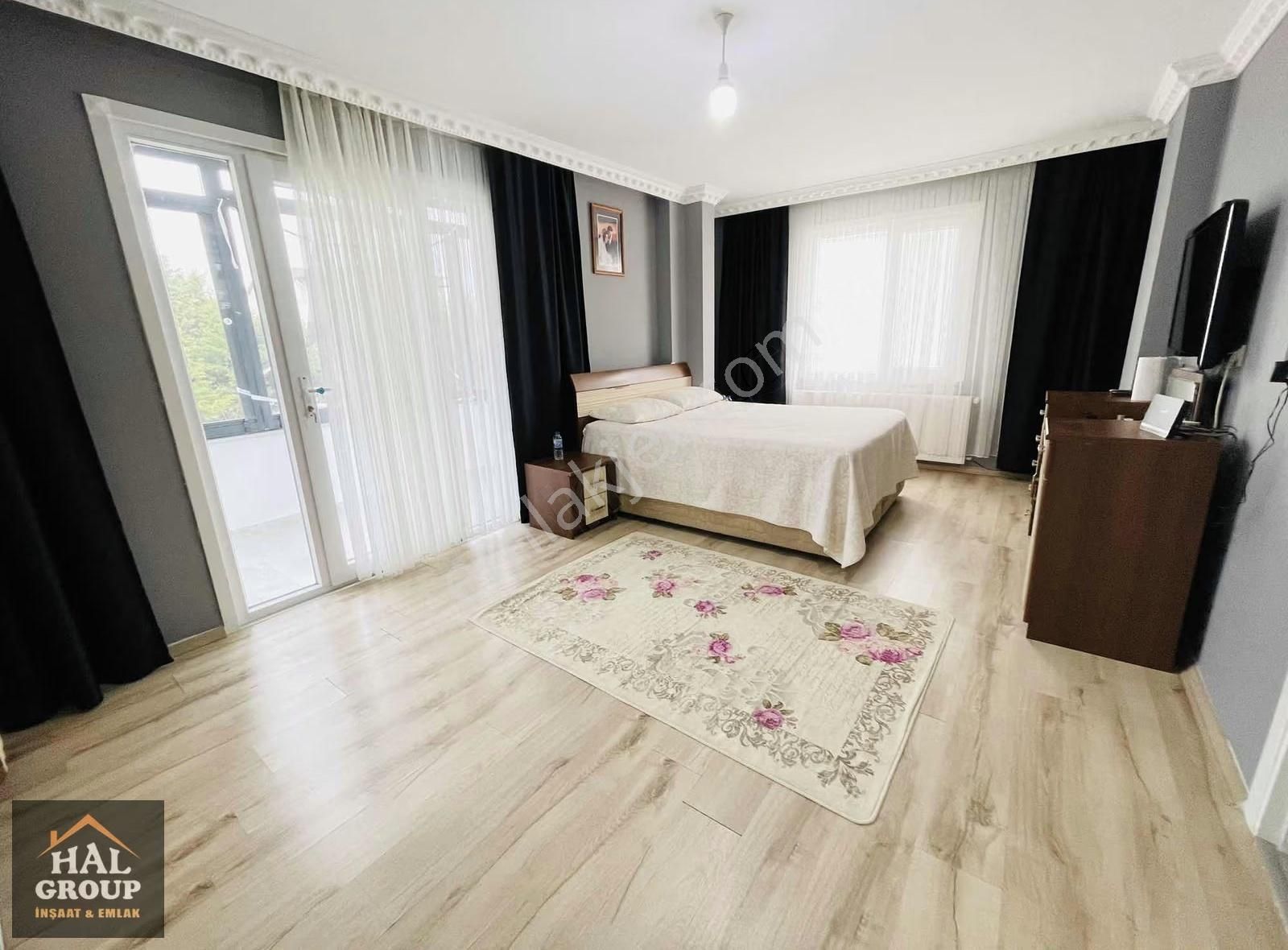 Hal İnşaat Firmasından Geniş Ailelere Özel 6+1 Merkezde Villa - Görsel 17