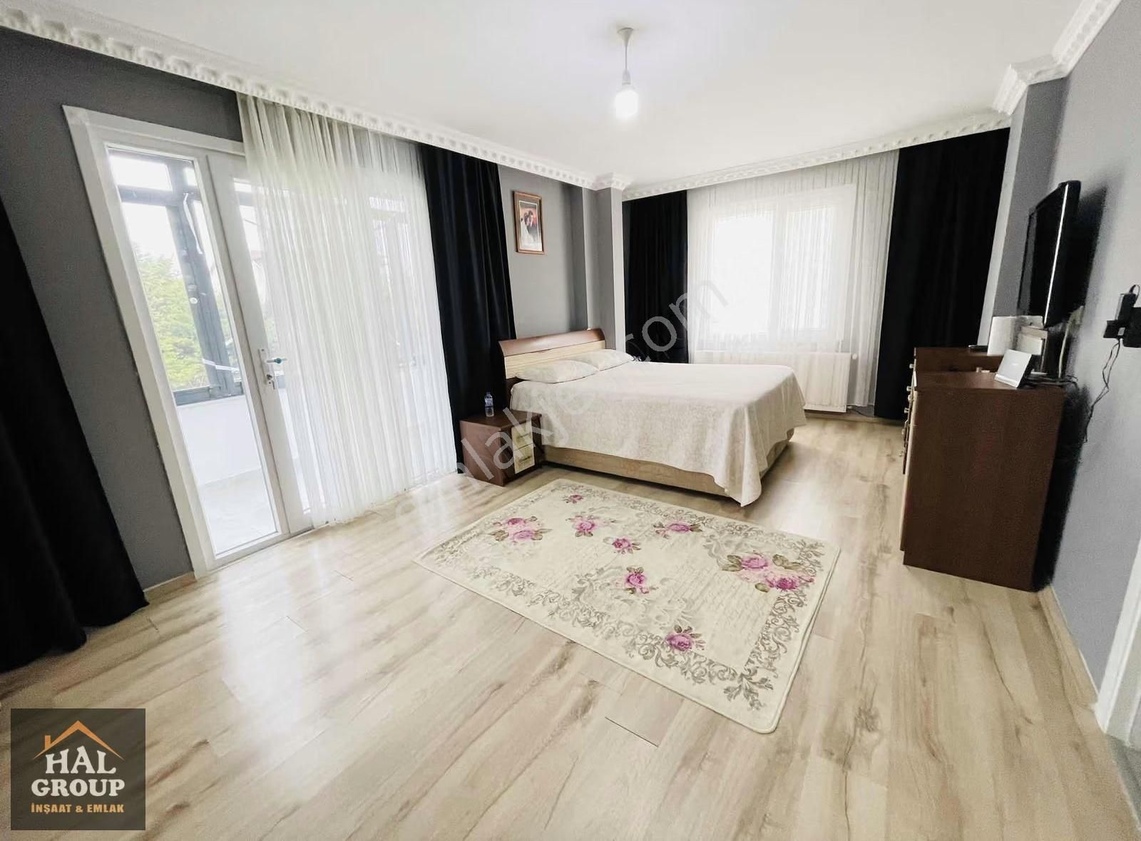 Hal İnşaat Firmasından Geniş Ailelere Özel 6+1 Merkezde Villa - Görsel 32