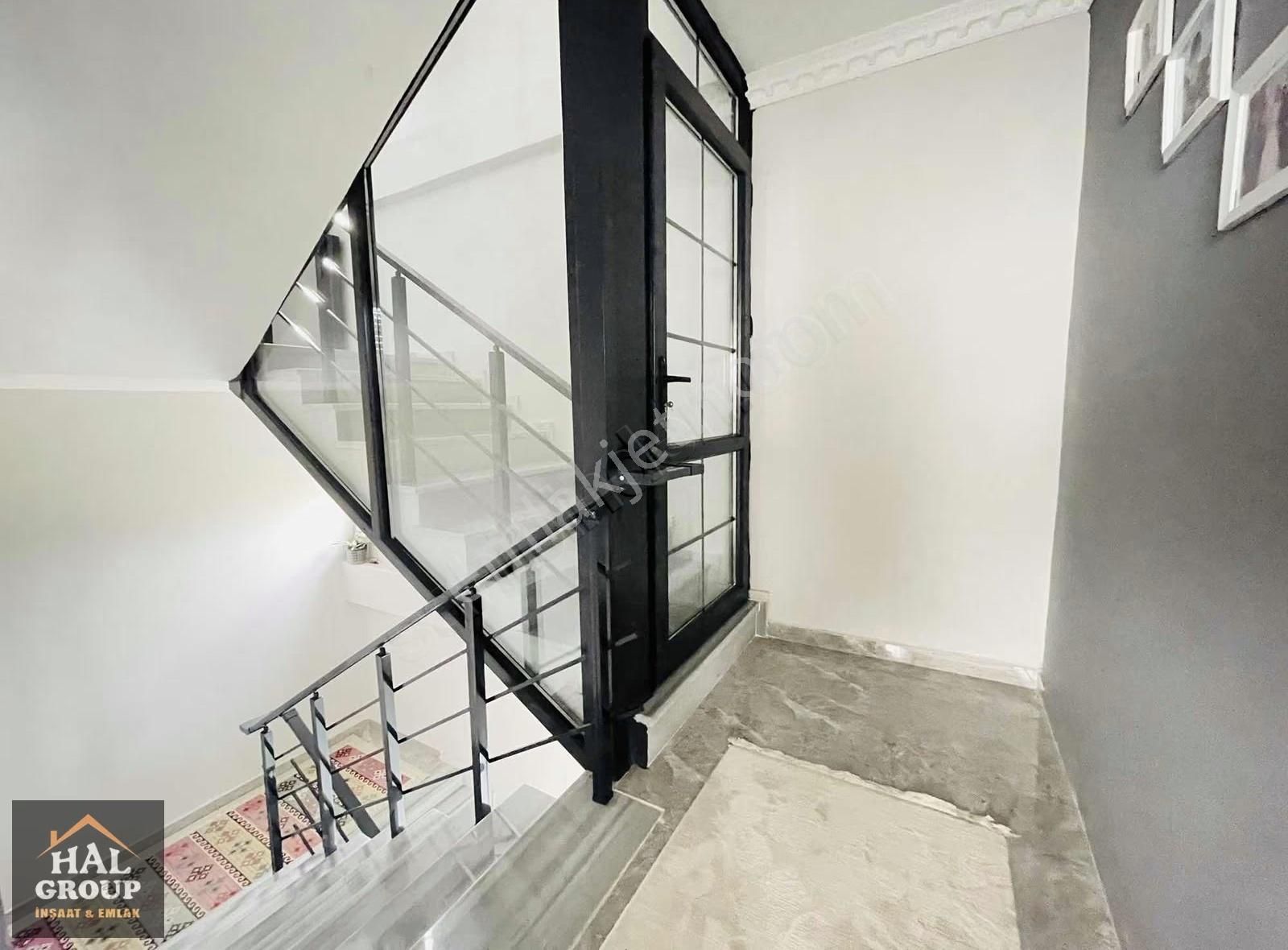 Hal İnşaat Firmasından Geniş Ailelere Özel 6+1 Merkezde Villa - Görsel 5