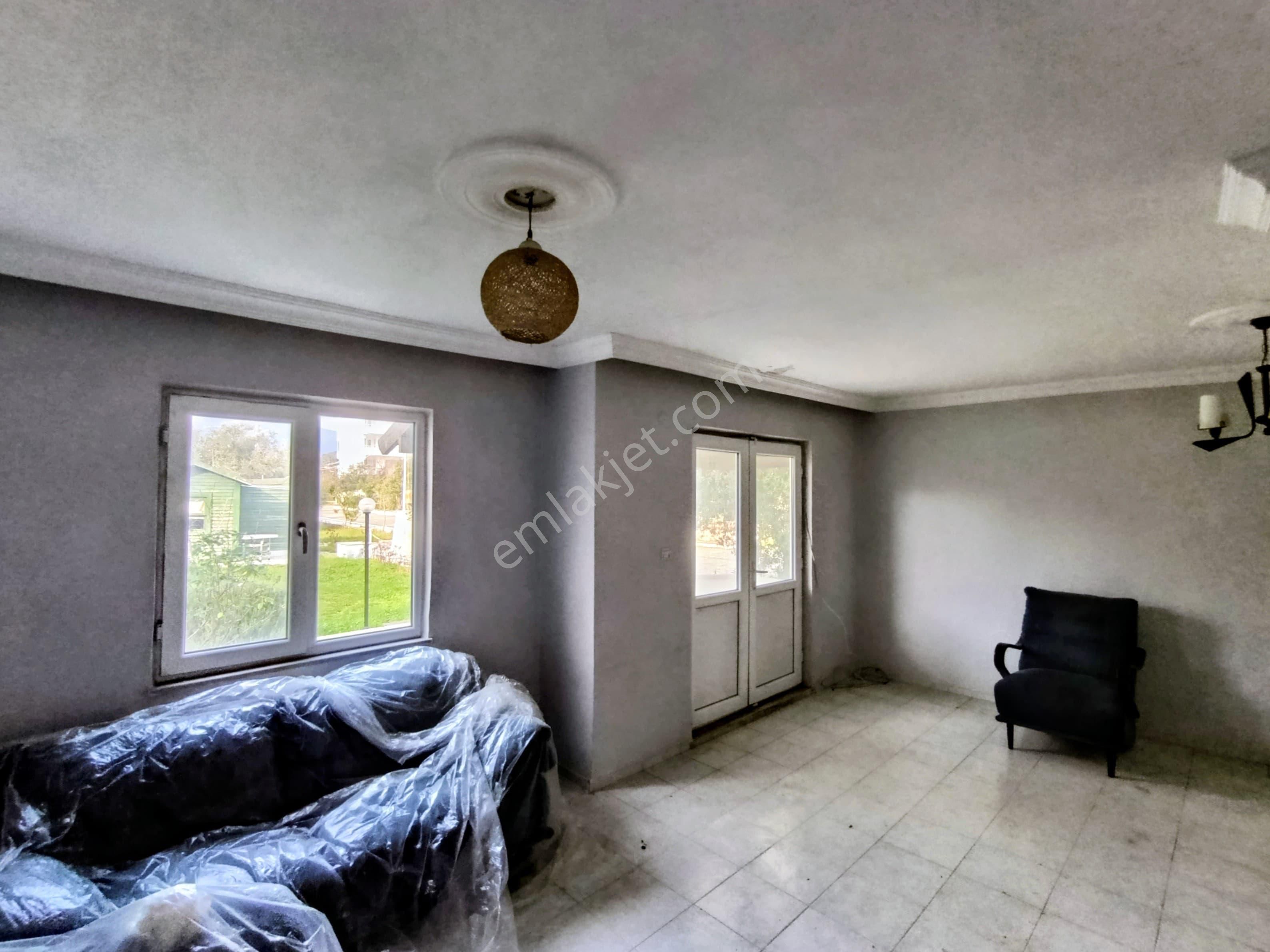Güre’de Denize 100 Metre Mesafede Tripleks 5+1 Villa - Görsel 25
