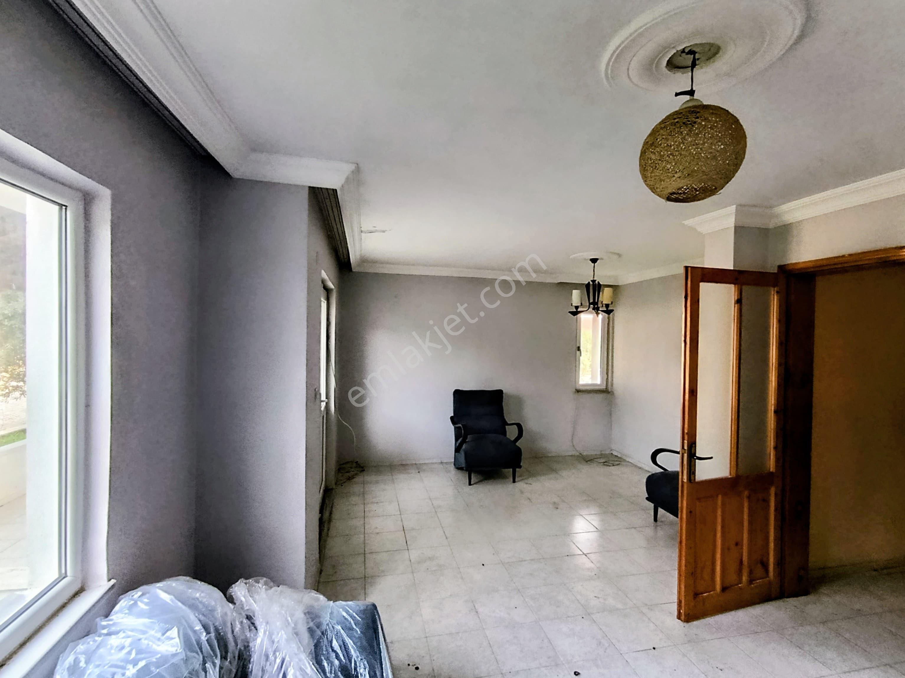 Güre’de Denize 100 Metre Mesafede Tripleks 5+1 Villa - Görsel 26