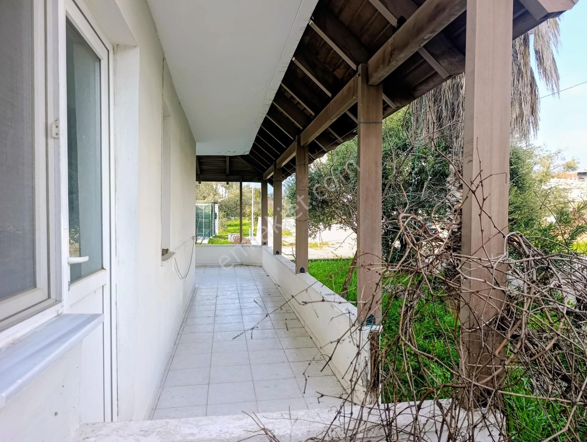 Güre’de Denize 100 Metre Mesafede Tripleks 5+1 Villa - Görsel 29