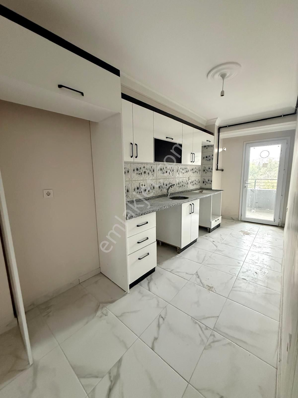 Yenibosna İtfaiyesi Yakını Satılık Sıfır 2+1 Ara Kat