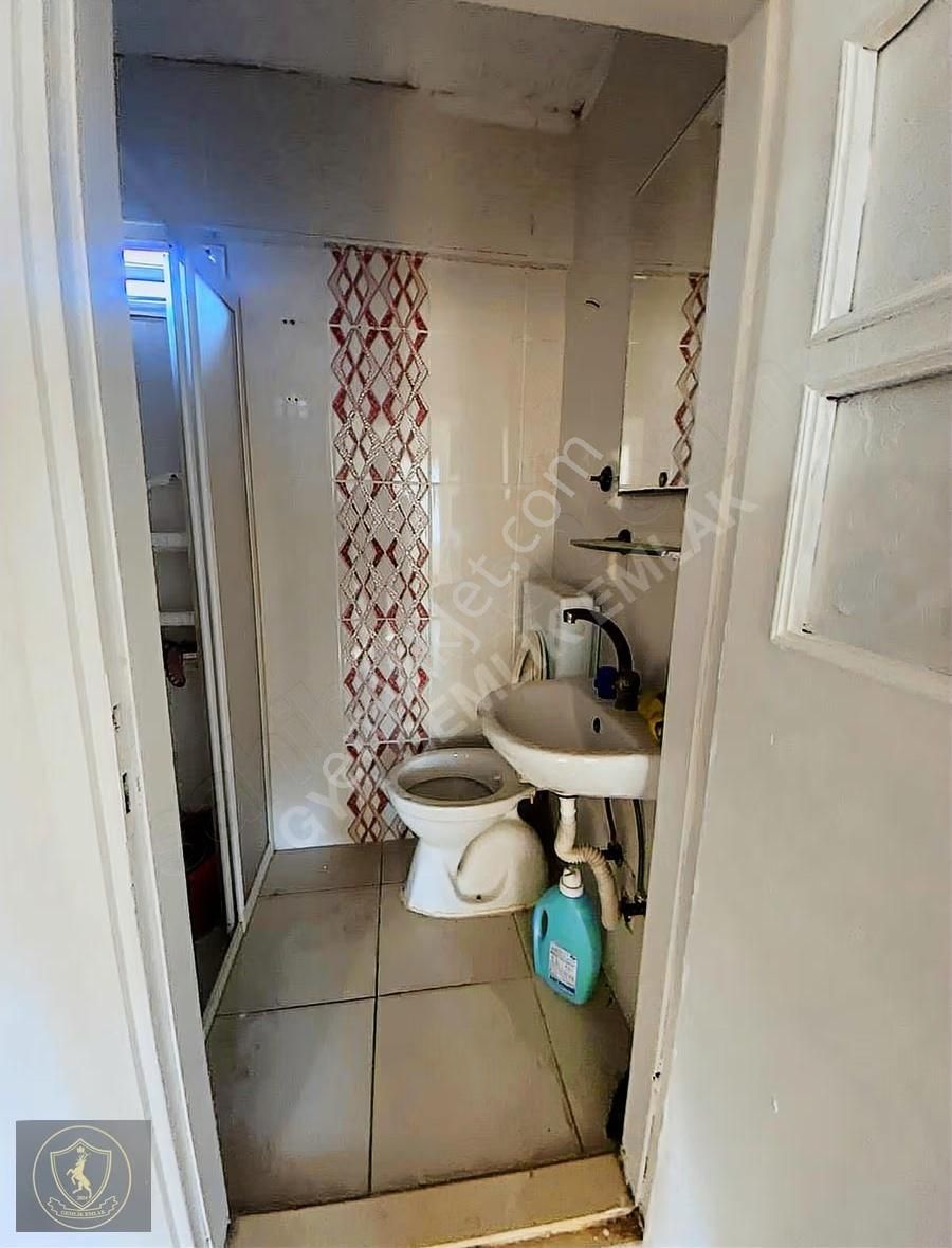 Gemlik Merkezde, Teraslı 2.5+1 Kiralık Daire - Görsel 23