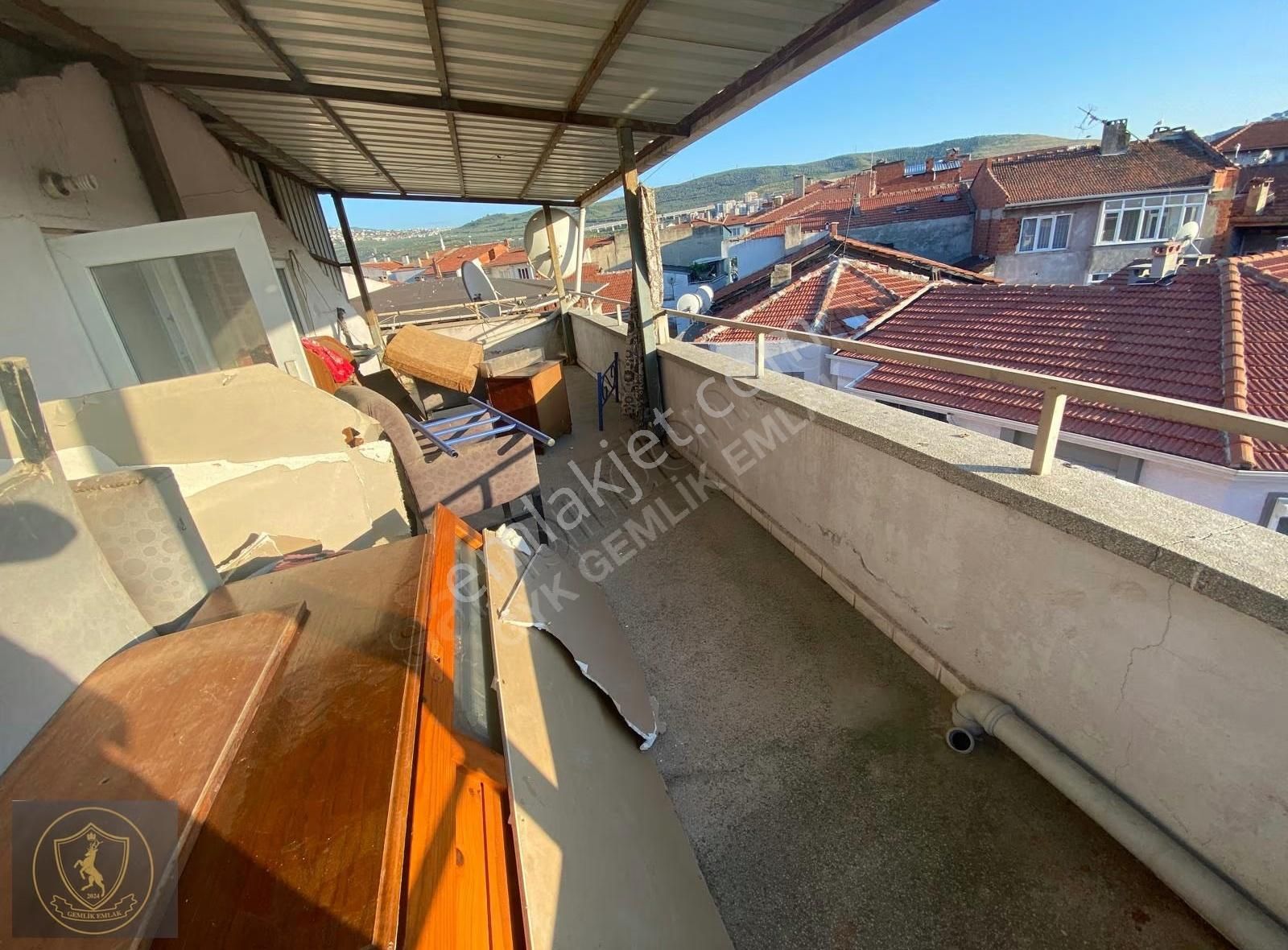 Gemlik Merkezde, Teraslı 2.5+1 Kiralık Daire - Görsel 27