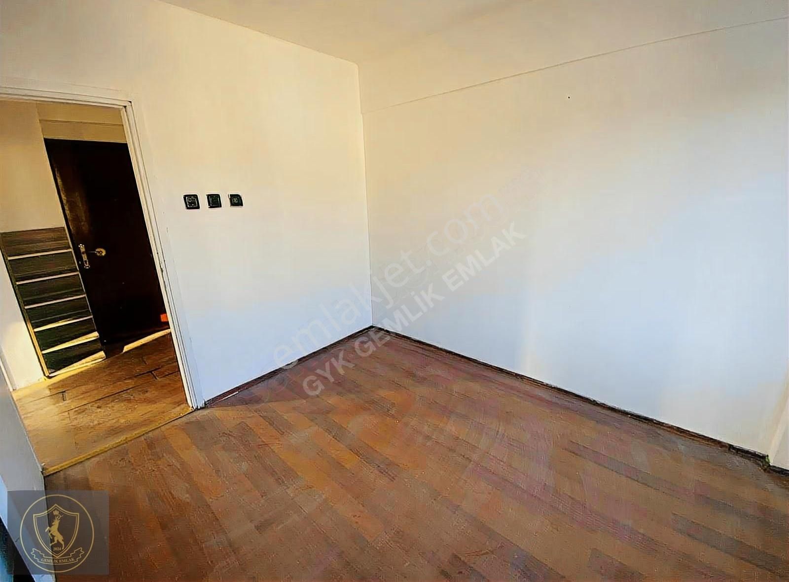 Gemlik Merkezde, Teraslı 2.5+1 Kiralık Daire - Görsel 19