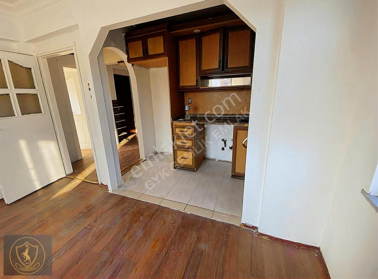 Gemlik Merkezde, Teraslı 2.5+1 Kiralık Daire - Görsel 15