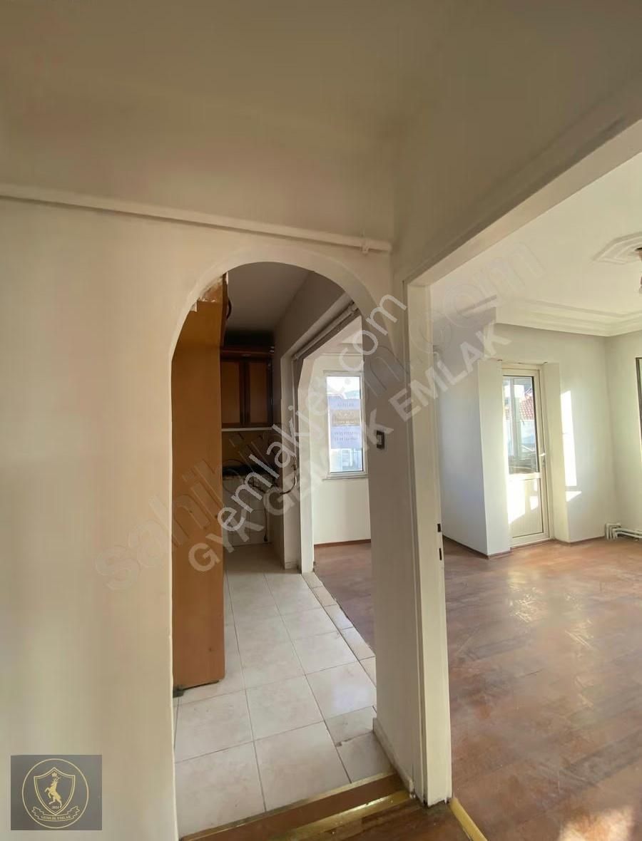 Gemlik Merkezde, Teraslı 2.5+1 Kiralık Daire - Görsel 21