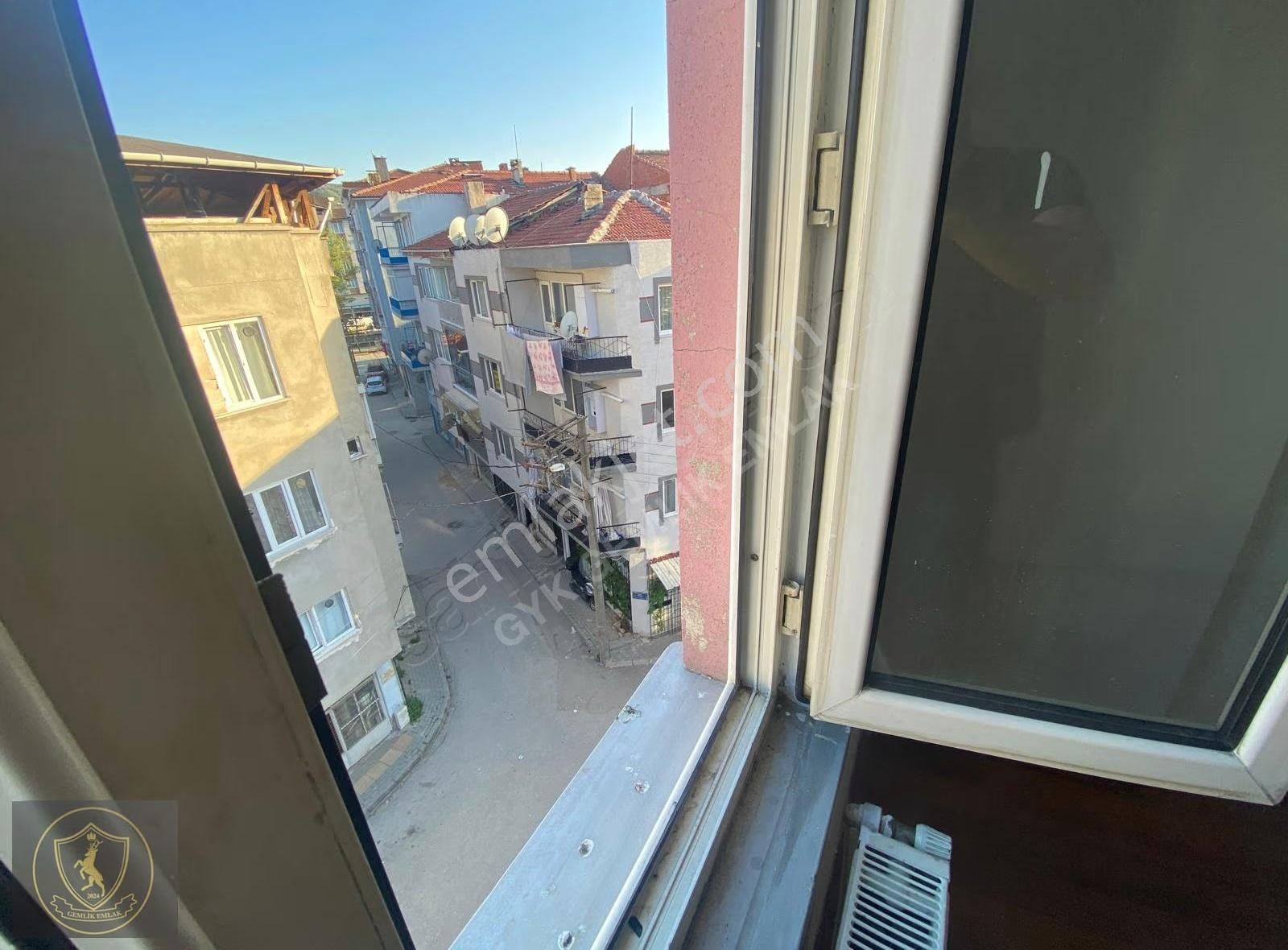 Gemlik Merkezde, Teraslı 2.5+1 Kiralık Daire - Görsel 29