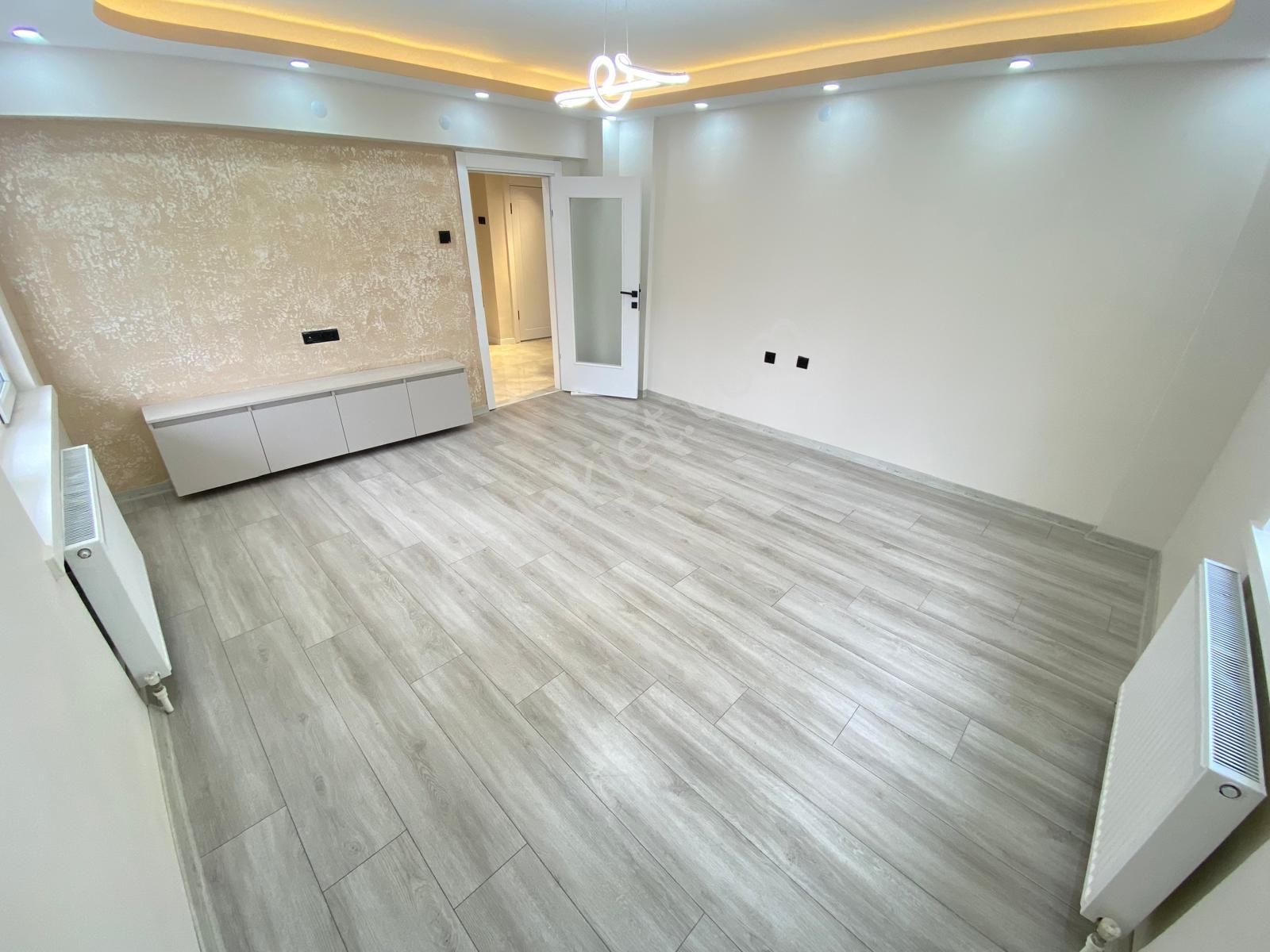 Yılmaz Gayrimenkul'den Malazgirt Mahallesinde Giriş Katta Full Yapılı Lüks Daire - Görsel 15