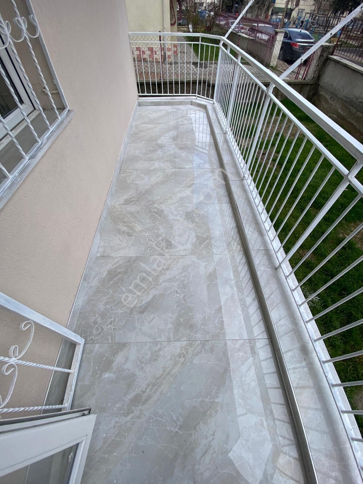 Yılmaz Gayrimenkul'den Malazgirt Mahallesinde Giriş Katta Full Yapılı Lüks Daire - Görsel 23