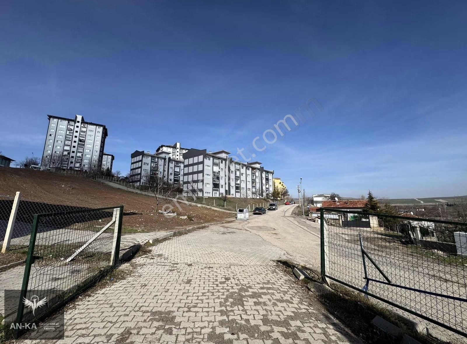 An-ka'dan Mehmet Akif Tokide 4 Katlılarda Yapılı Satılık Daire