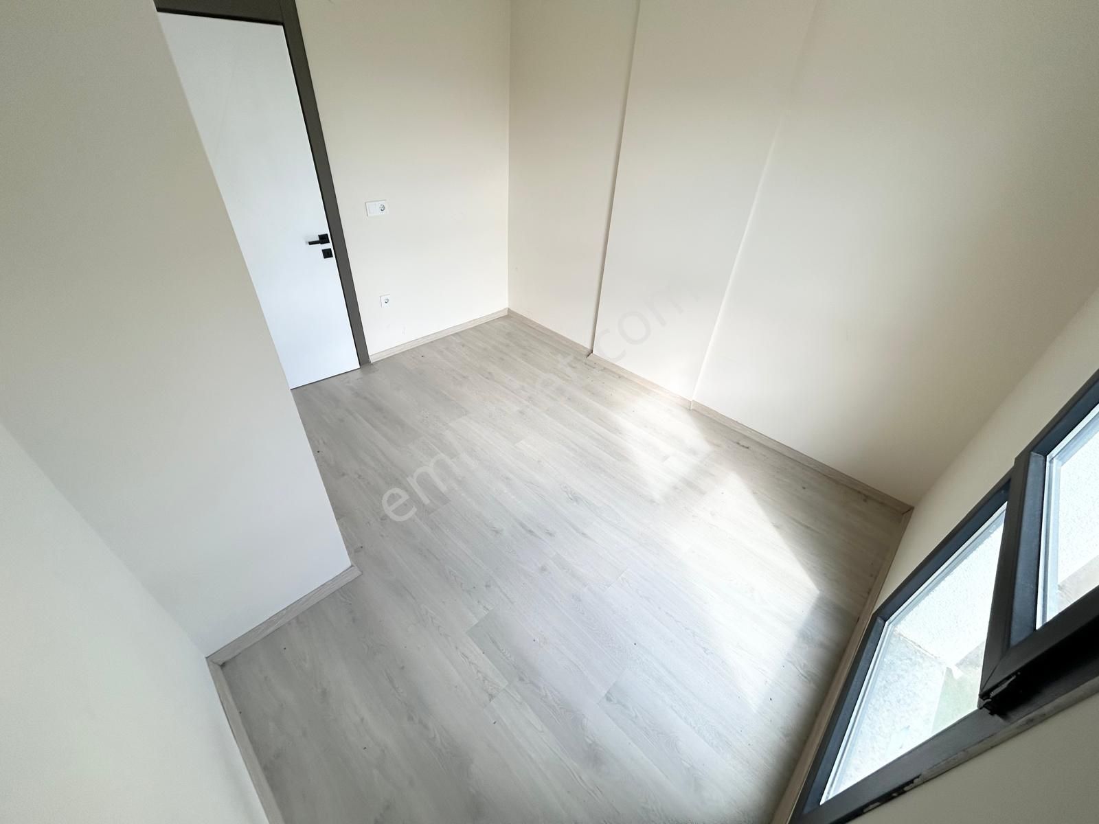 *kadıköyün En Nezih Bölgesinde Doğalgazlı Ara Kat Ön Cephe 1+1 Satılık Daire * - Görsel 11