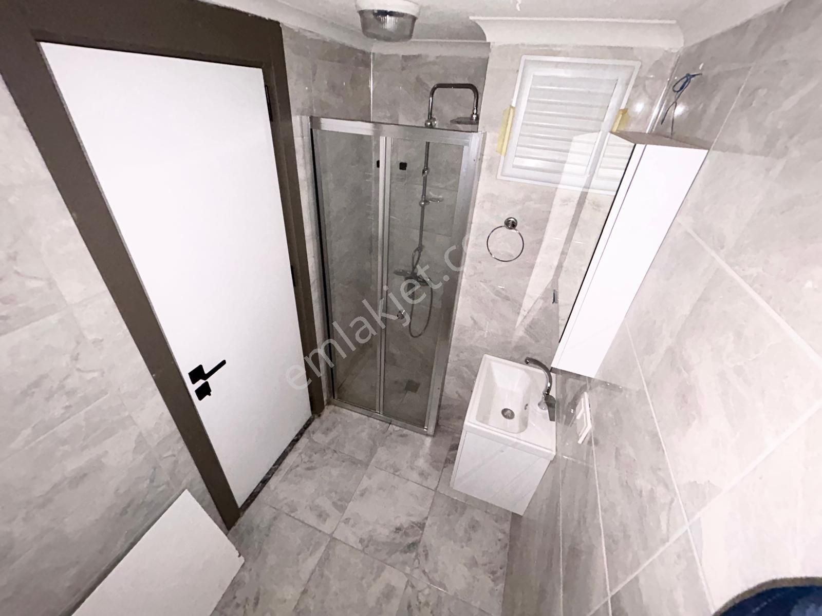 *kadıköyün En Nezih Bölgesinde Doğalgazlı Ara Kat Ön Cephe 1+1 Satılık Daire * - Görsel 14