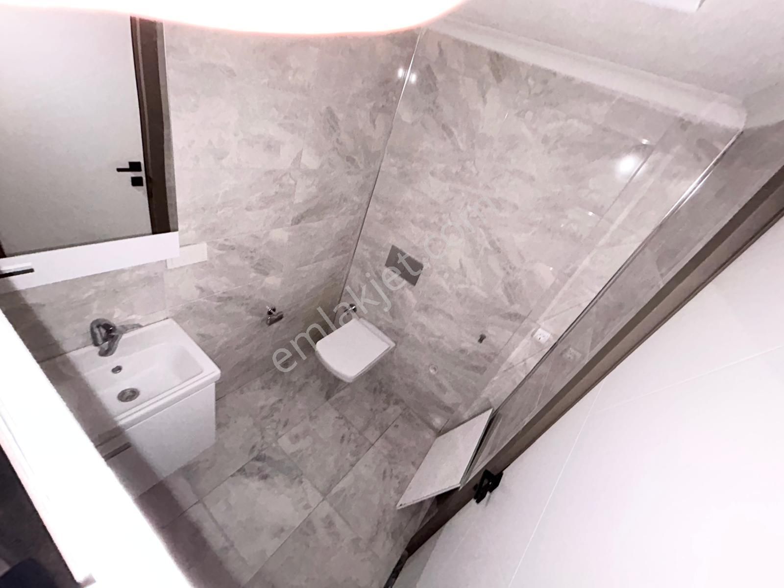 *kadıköyün En Nezih Bölgesinde Doğalgazlı Ara Kat Ön Cephe 1+1 Satılık Daire * - Görsel 25