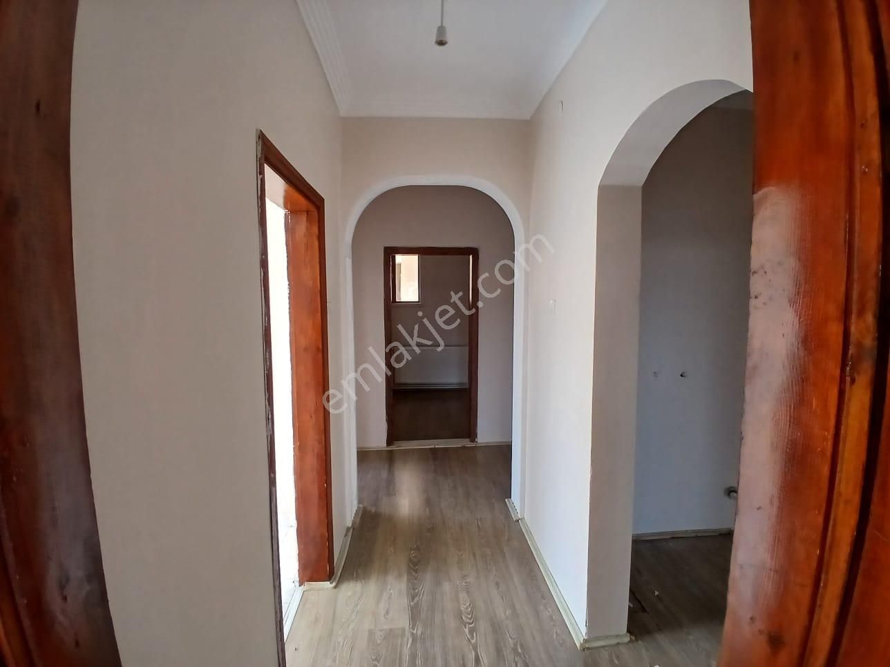 Akçay Emlak'tan Akşehir Mualla Nigar Ortaokulu Yanında Asansörlü Bakımlı Kiralık 3+1 Daire - Görsel 10