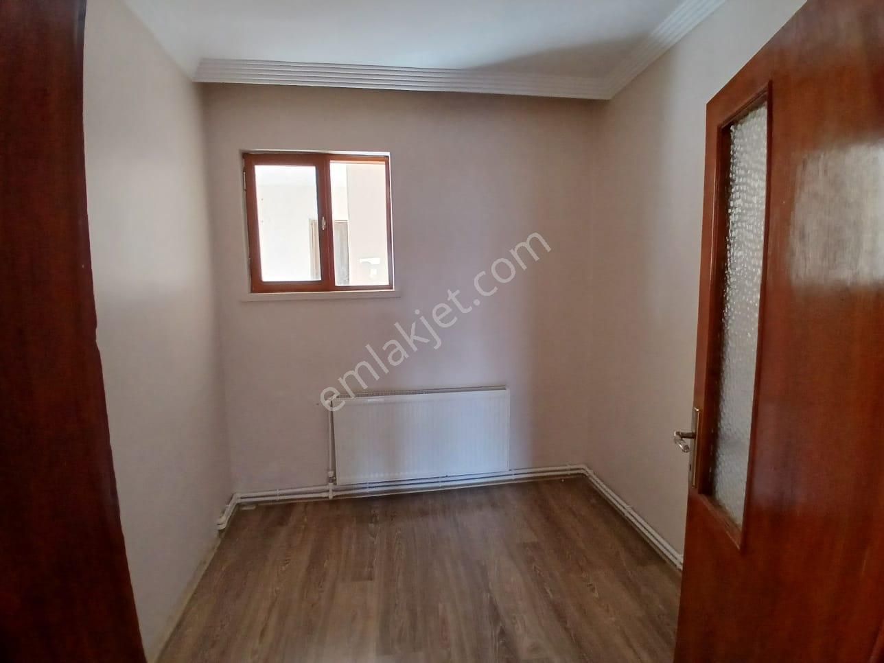 Akçay Emlak'tan Akşehir Mualla Nigar Ortaokulu Yanında Asansörlü Bakımlı Kiralık 3+1 Daire - Görsel 8