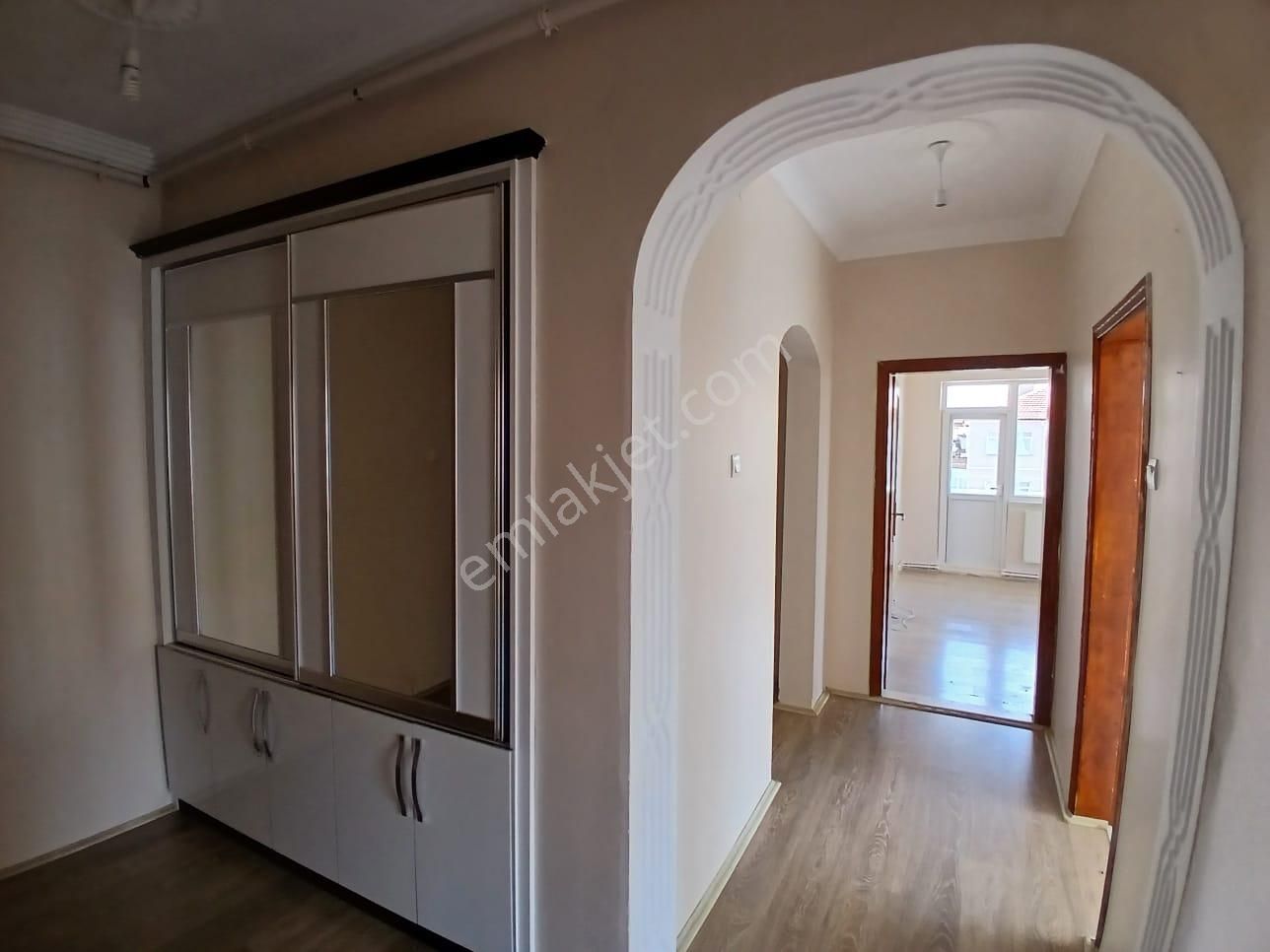 Akçay Emlak'tan Akşehir Mualla Nigar Ortaokulu Yanında Asansörlü Bakımlı Kiralık 3+1 Daire - Görsel 16