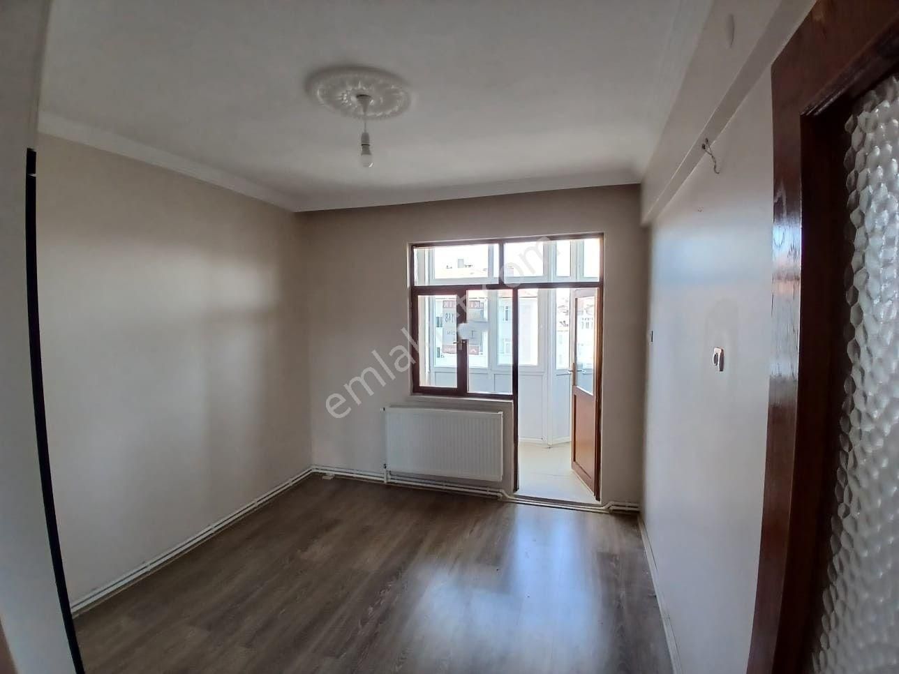 Akçay Emlak'tan Akşehir Mualla Nigar Ortaokulu Yanında Asansörlü Bakımlı Kiralık 3+1 Daire - Görsel 28