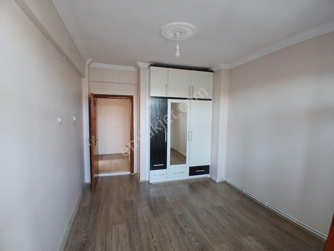 Akçay Emlak'tan Akşehir Mualla Nigar Ortaokulu Yanında Asansörlü Bakımlı Kiralık 3+1 Daire - Görsel 21