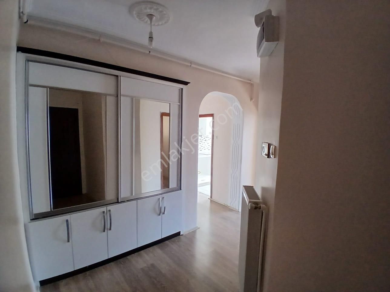 Akçay Emlak'tan Akşehir Mualla Nigar Ortaokulu Yanında Asansörlü Bakımlı Kiralık 3+1 Daire - Görsel 13