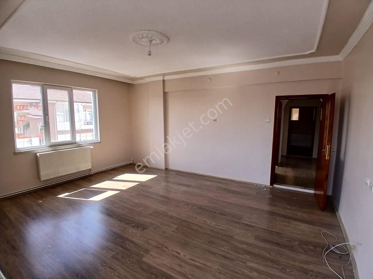 Akçay Emlak'tan Akşehir Mualla Nigar Ortaokulu Yanında Asansörlü Bakımlı Kiralık 3+1 Daire - Görsel 25