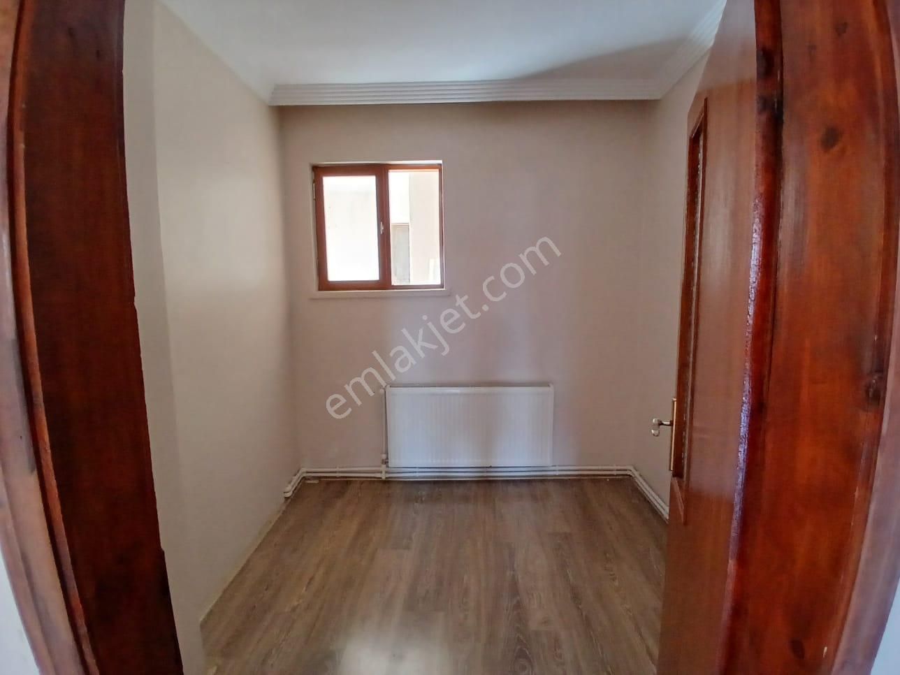 Akçay Emlak'tan Akşehir Mualla Nigar Ortaokulu Yanında Asansörlü Bakımlı Kiralık 3+1 Daire - Görsel 9