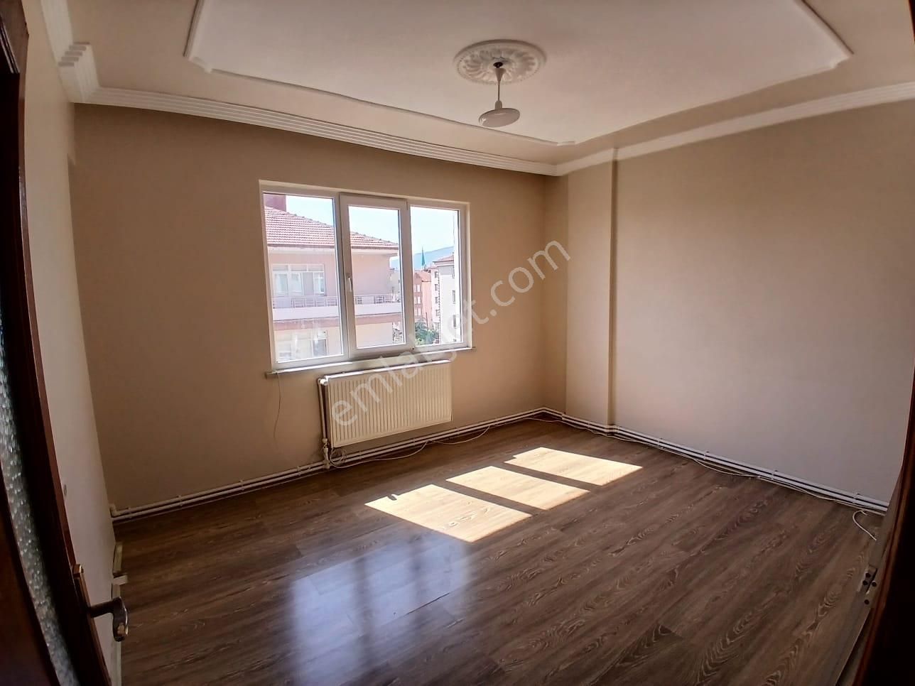 Akçay Emlak'tan Akşehir Mualla Nigar Ortaokulu Yanında Asansörlü Bakımlı Kiralık 3+1 Daire - Görsel 22