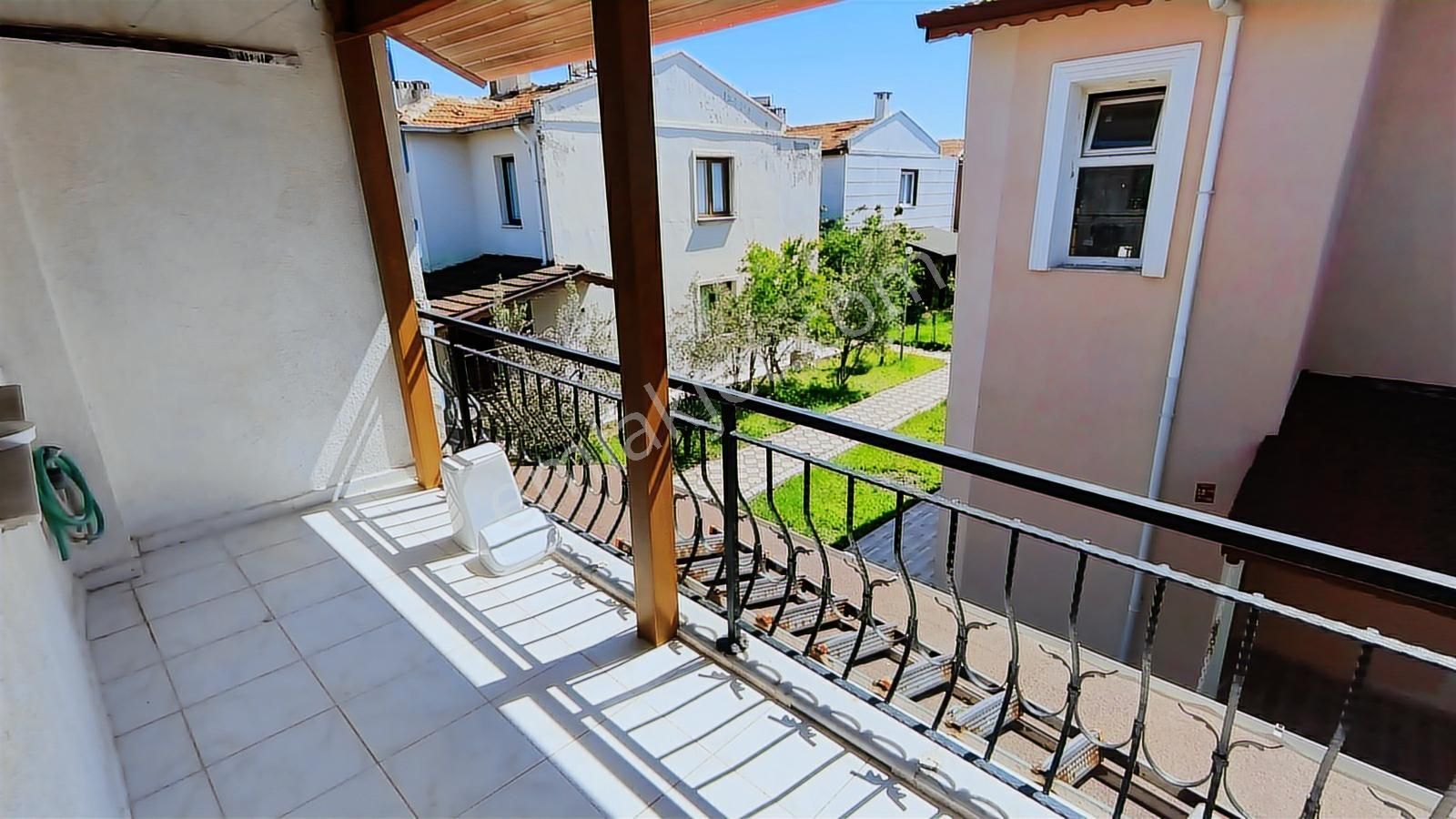 Ayvalık Sarımsaklıda Site İçinde 3+1 Villa - Görsel 19