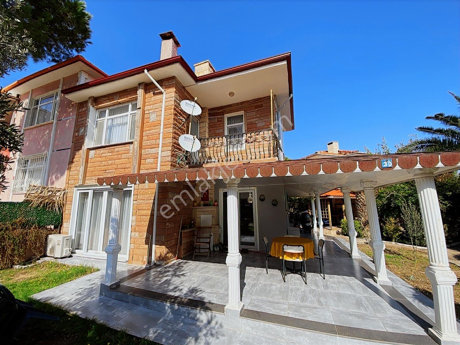 Ayvalık Küçükköyde Sakinliği Ve Konforu Buluşturan Villa