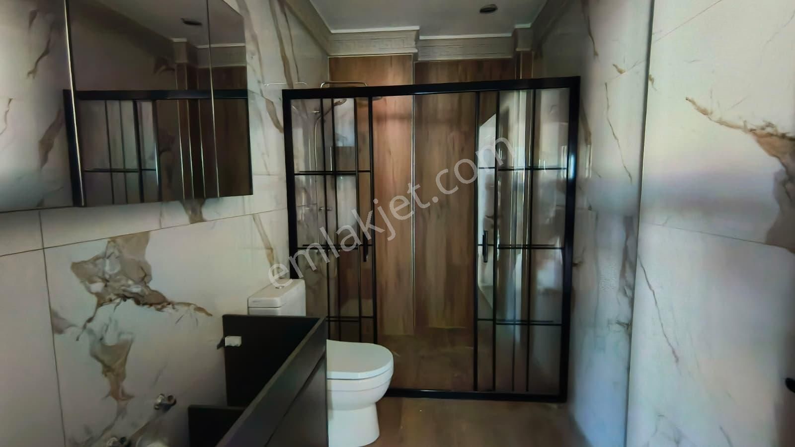 Sarımsaklı Küçükköyde Köşe Parselde Modern 4+1 Dubleks Villa - Görsel 15